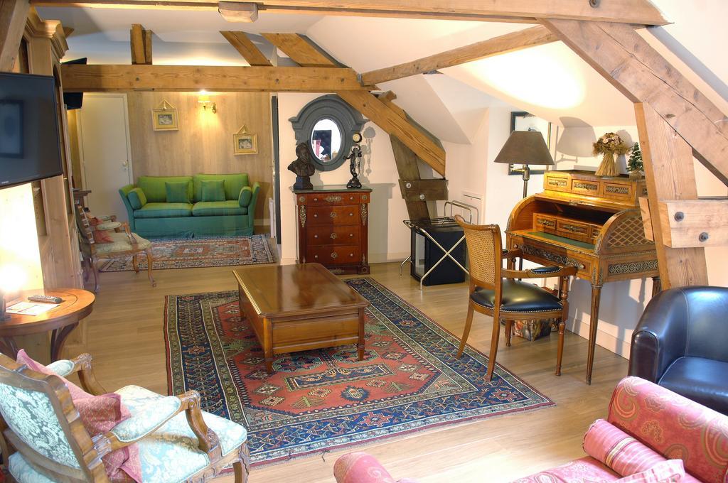 Hostellerie Du Prieure Saint-Prix  Exterior foto