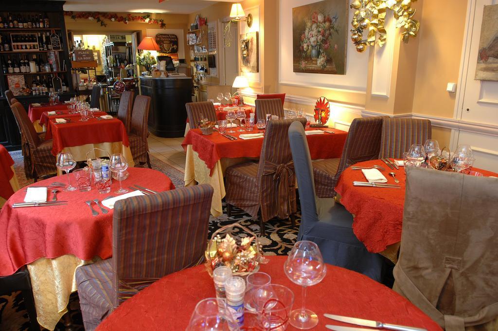 Hostellerie Du Prieure Saint-Prix  Exterior foto